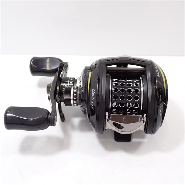 レボＬＴＺＡＥ７４レーシング左